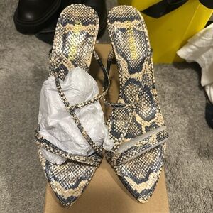 Steve Madden Snake Skin Mules Size 9.5 Never Worn